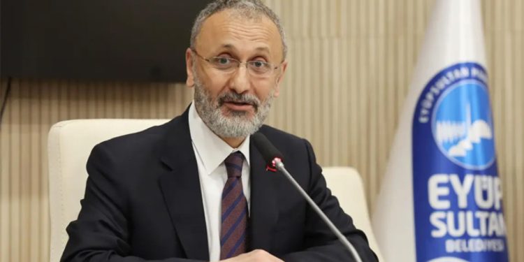 Eyüpsultan Belediye Başkanı ve 16 kişi için tutuklama talebi