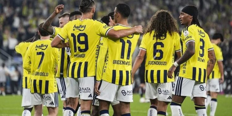 Fenerbahçe, UEFA Şampiyonlar Ligi’nde Slavia Prag’ı konuk edecek