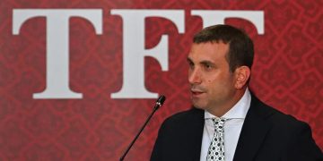Hacıosmanoğlu’nun yeğeni de istifa etti