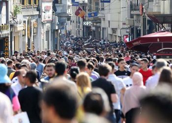 İstihdamda iki farklı tablo: Sanayi kaybetti, hizmetler kazandı